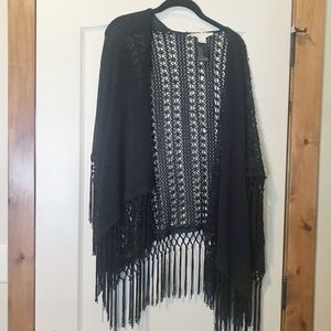 Urbanoutfitters StaringatStars knit “kimono/shawl”
